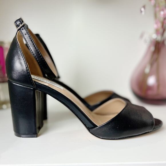 Steve Madden Leather Heels in Mirna Size 8.5 - Picture 3 of 9
